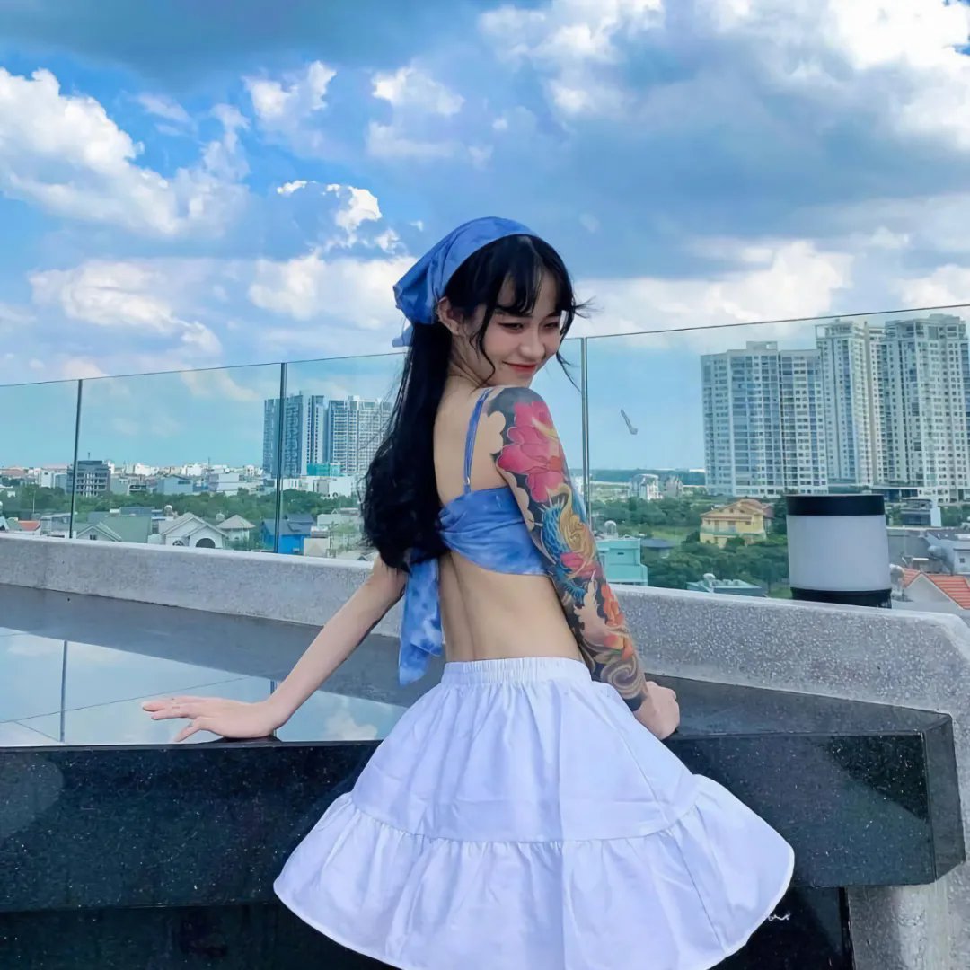 50英尺高的女人